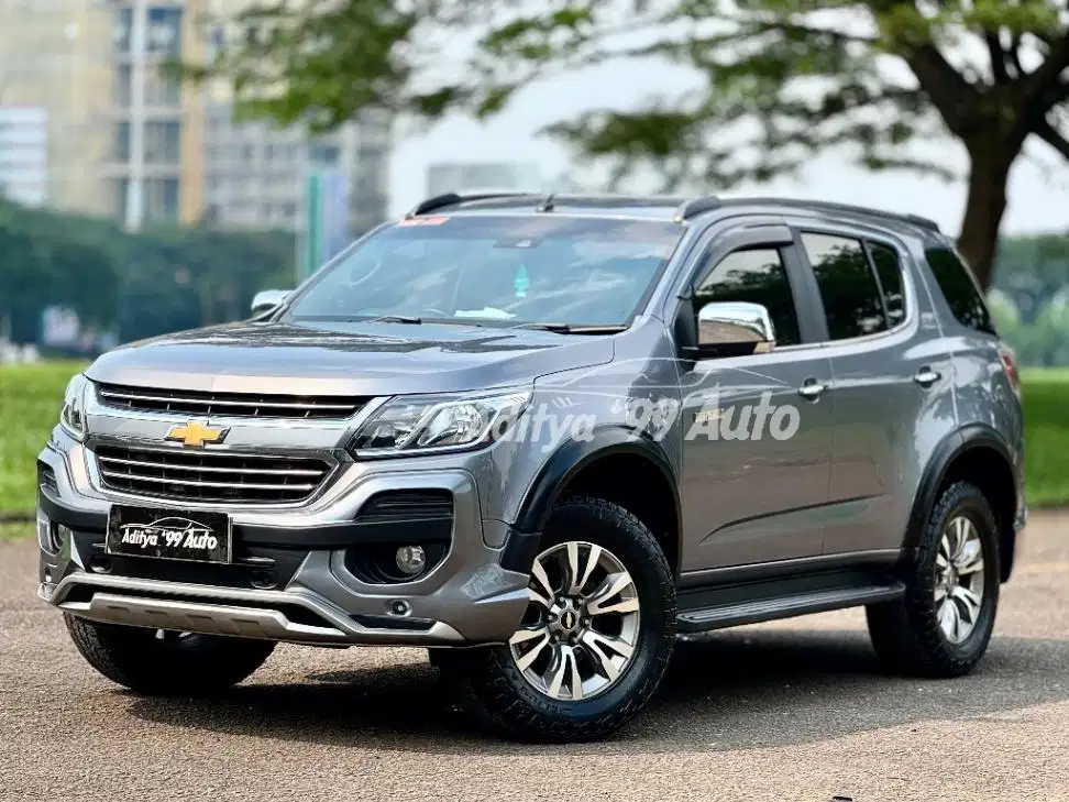 SOLAR TERMURAH! CHEVROLET TRAILBLAZER LTZ 2018/2017 AT BARCODE ADA