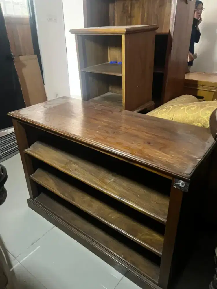 Buffet kayu jati