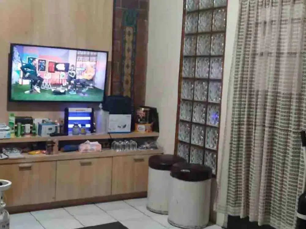 dijual rumah 2 lantai  di kembar timur bandung