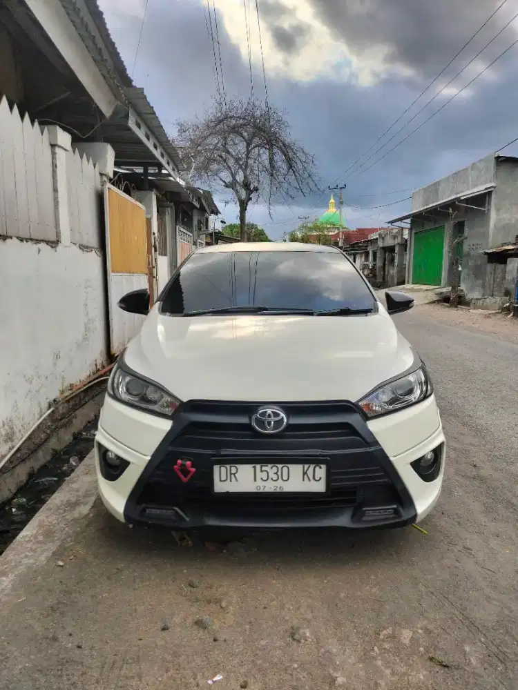 Dijual Toyota Yaris TRD Sportivo Manual Asli DR ,Surat dan Pajak Baru