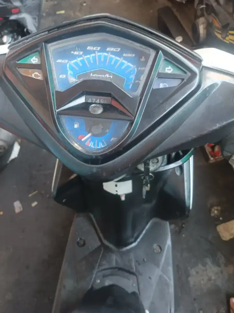 Dijual Xeon rc 2014 lengkap hidup off pajak 1 kali ..plat L Manyar
