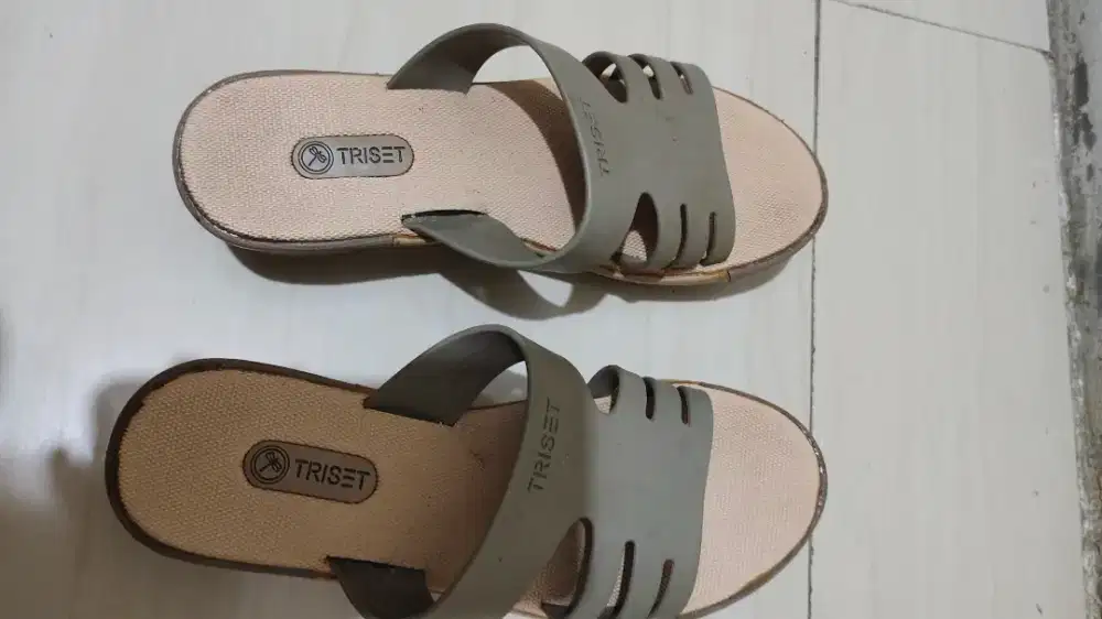 Dijual sandal wanita