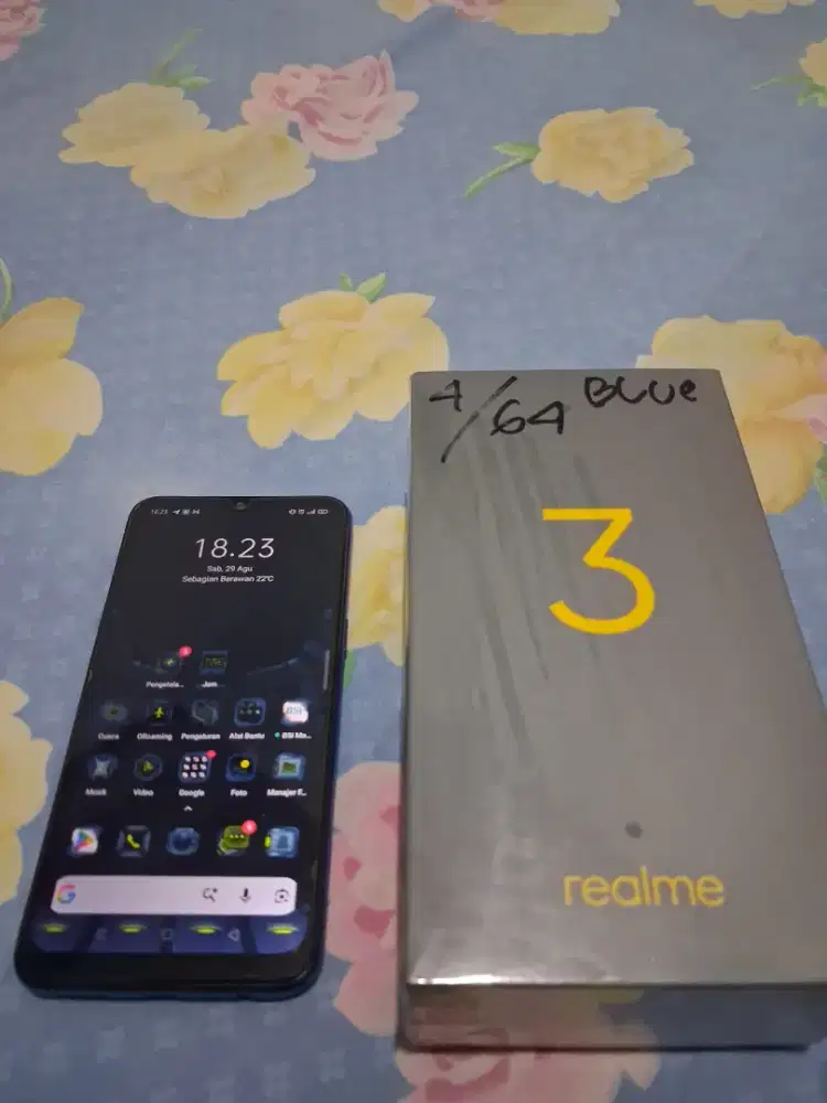 Jual Bekas Nego Realme 3 Biru 4/64