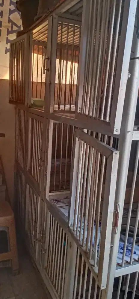 Kandang Aluminium kucing
