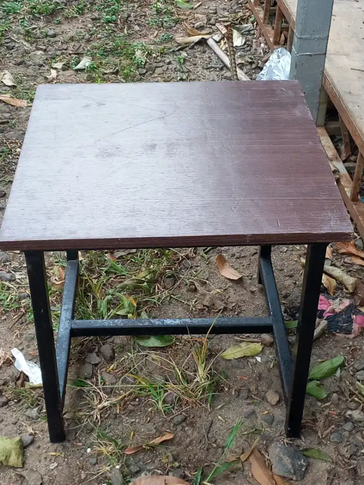 Di JUAL 50 Unit Meja Besi 40x40 - Borongan 130rb Kokoh