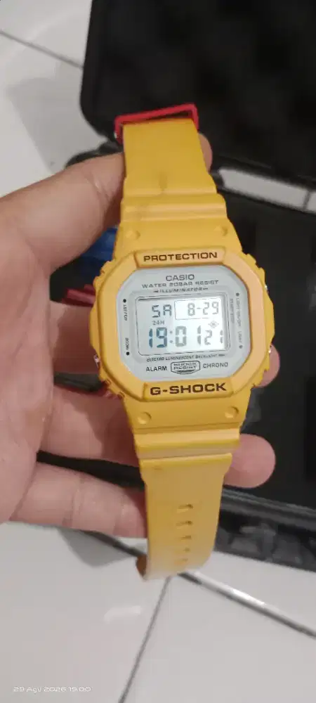Casio g shock dw 5600