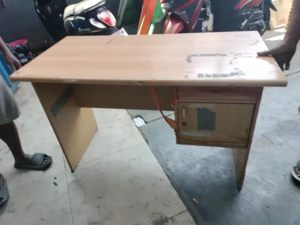 Jual murah meja kantor bekas