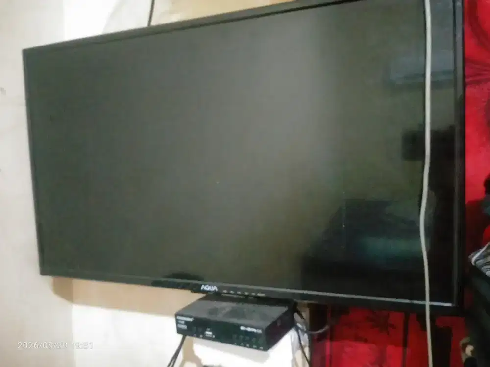 Tv merk Aqua 32inc
