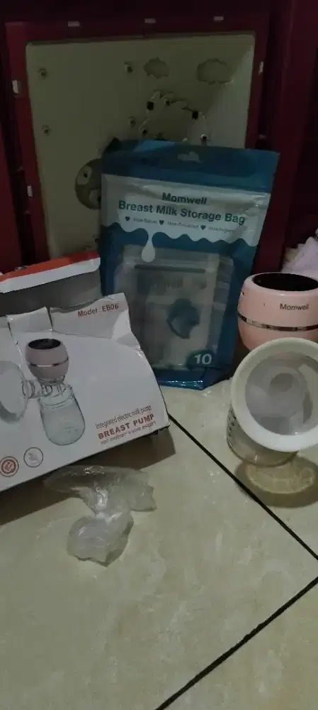 Breast pump momwell
