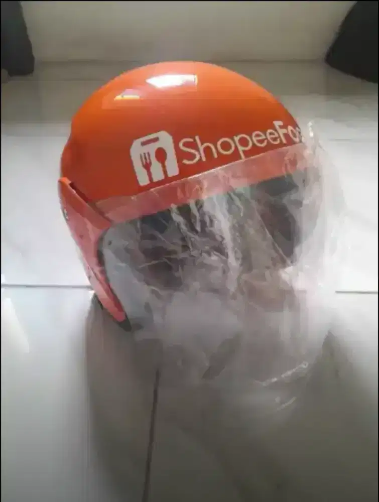 Helm warna orange