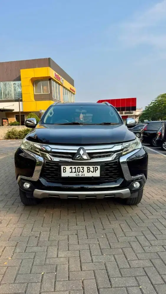 MITSUBISHI PAJERO DAKAR 4X2 AT DIESEL 2016 HITAM PROMO MURAH