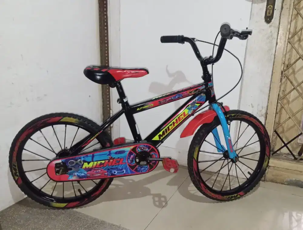 sepeda BMX ukuran 18 untuk usia 5 i sampai 8 tahun