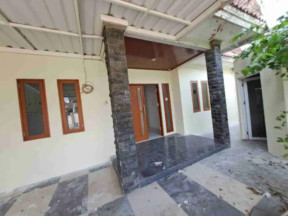 Sewa Rumah di Sektor 1A Gading Serpong Rapi sdh renov
