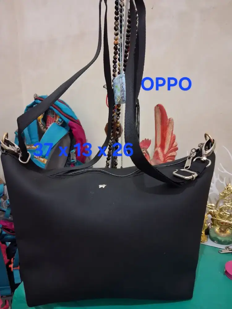 Tas selempsng branded
Braubuffel uk 37 x13 x 26
Limited edition
Barang