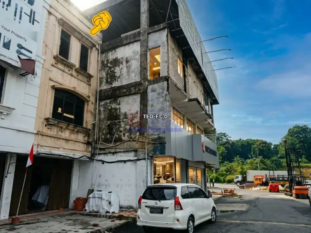 Ruko 3 Lantai di Jantung Nagoya — Depan Polsek Lubuk Baja