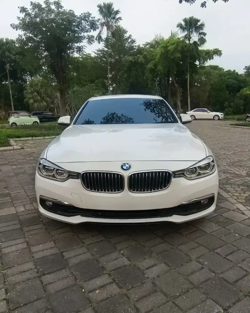 [Low ODO 39rb] BMW 320i Luxury 2018 - Cash