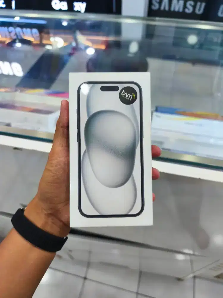iPhone 15 256GB Baru Segel