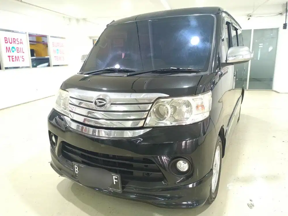 Daihatsu Luxio X AT Matic 2017 tipe tertinggi