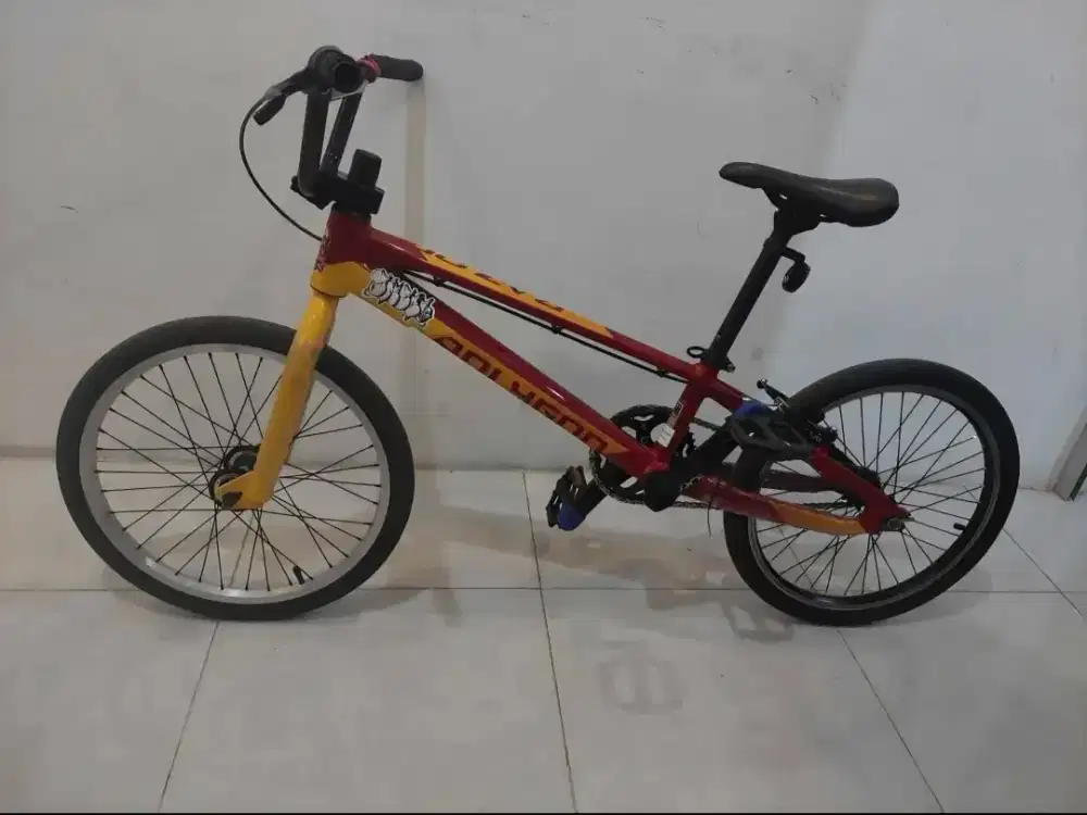 sepeda bmx polygon razor