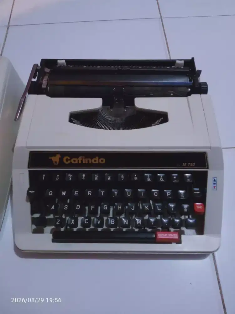 Mesin tik Cafindo M750