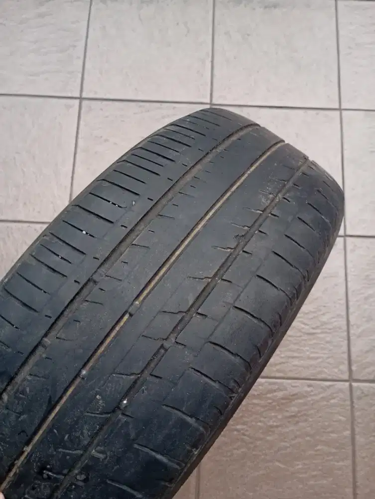 Ban Bridgestone Turanza ER370 185/55 R16