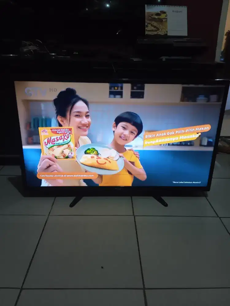 Tv  merk Aqua 32