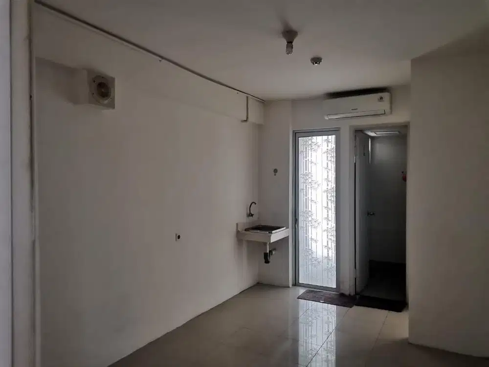 Apartemen 2BR Bassura Lantai 22 View Kolam – Strategis