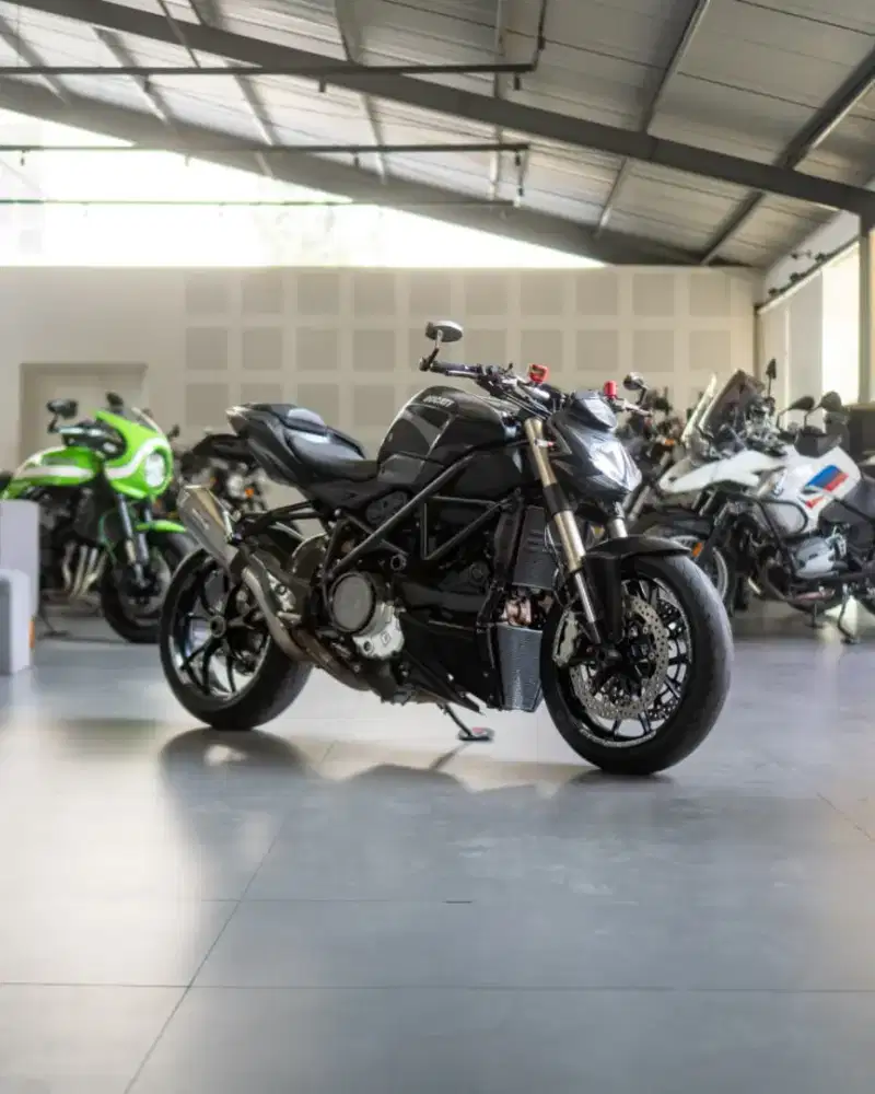 Ducati Streetfighter 848 Dark Stealth Matte black 2013