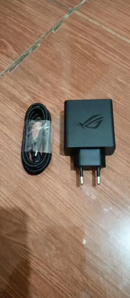 Charger HP ROG 8
