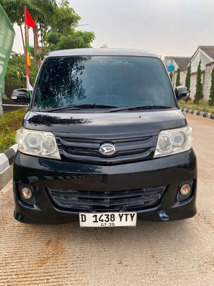 Daihatsu Luxio 2010 Bensin