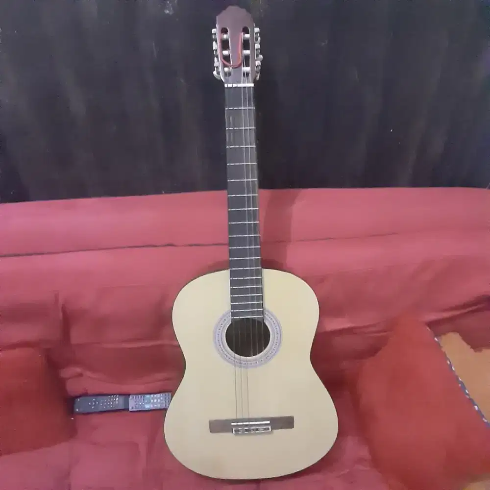 Gitar merk yamaha
