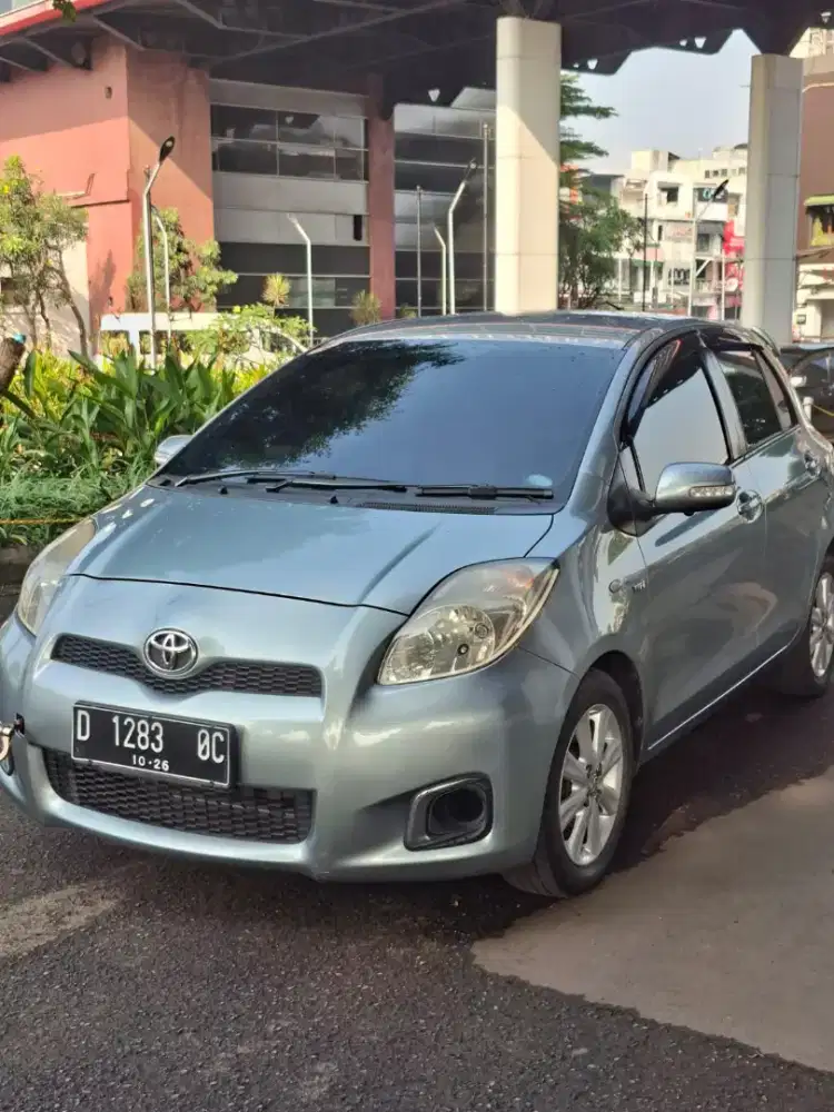 Toyota Yaris J 2011 Manual