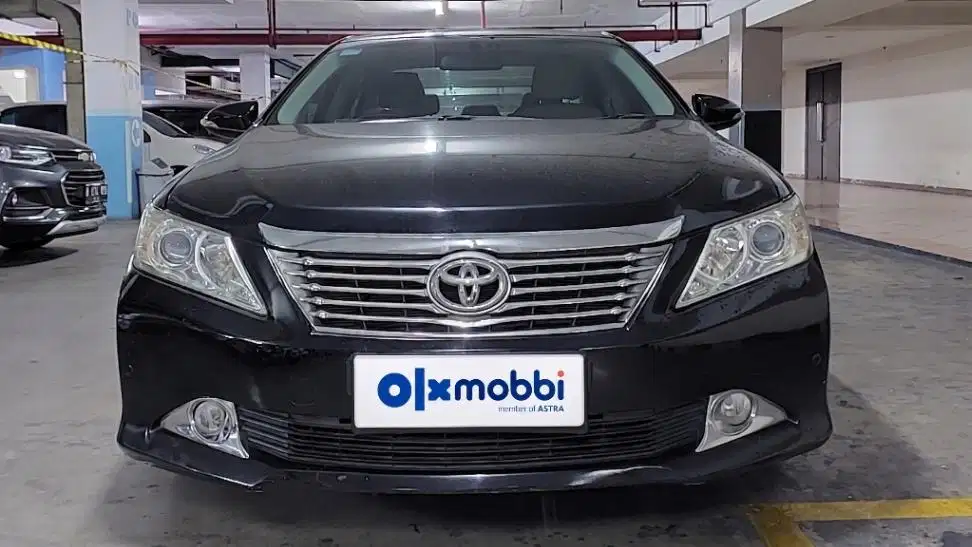 TDP 7, JT Toyota Camry 2.5 V Bensin-AT Hitam 2014