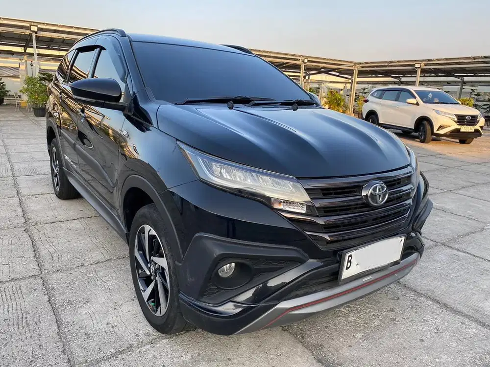 Rush TRD 2020 Matic AT Hitam Toyota 1.5 Tipe S GR Sportivo