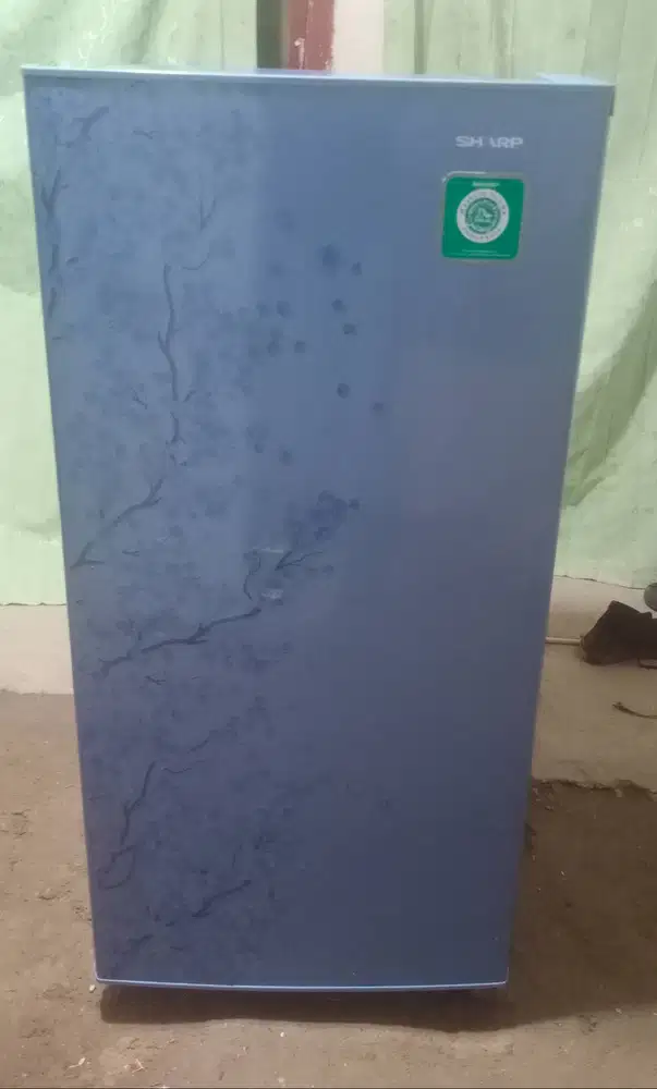 Kulkas 1 pintu SHARP.Mesin Original Pabrik Belum Pernah Rusak.(diantar
