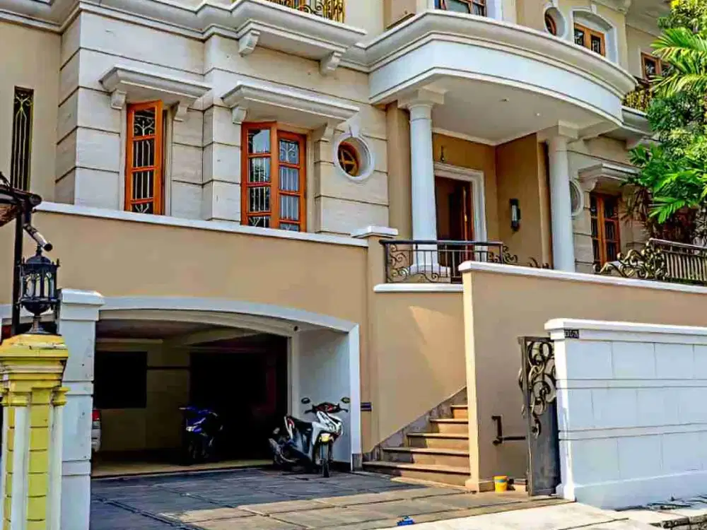 Rumah mewah klasik modern di Cempaka Putih Jakpus