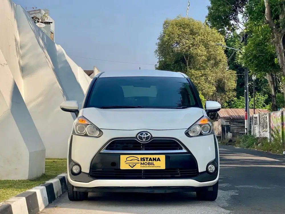 MPV! TOYOTA SIENTA V AT AUTOMATIC 2016 2017 Q FREED MOBILIO BRV INNOVA