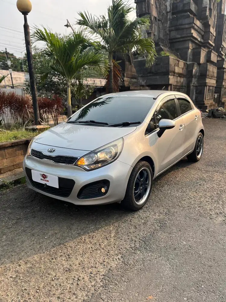 Kia RIO AT 2013 CASH TERMURAH