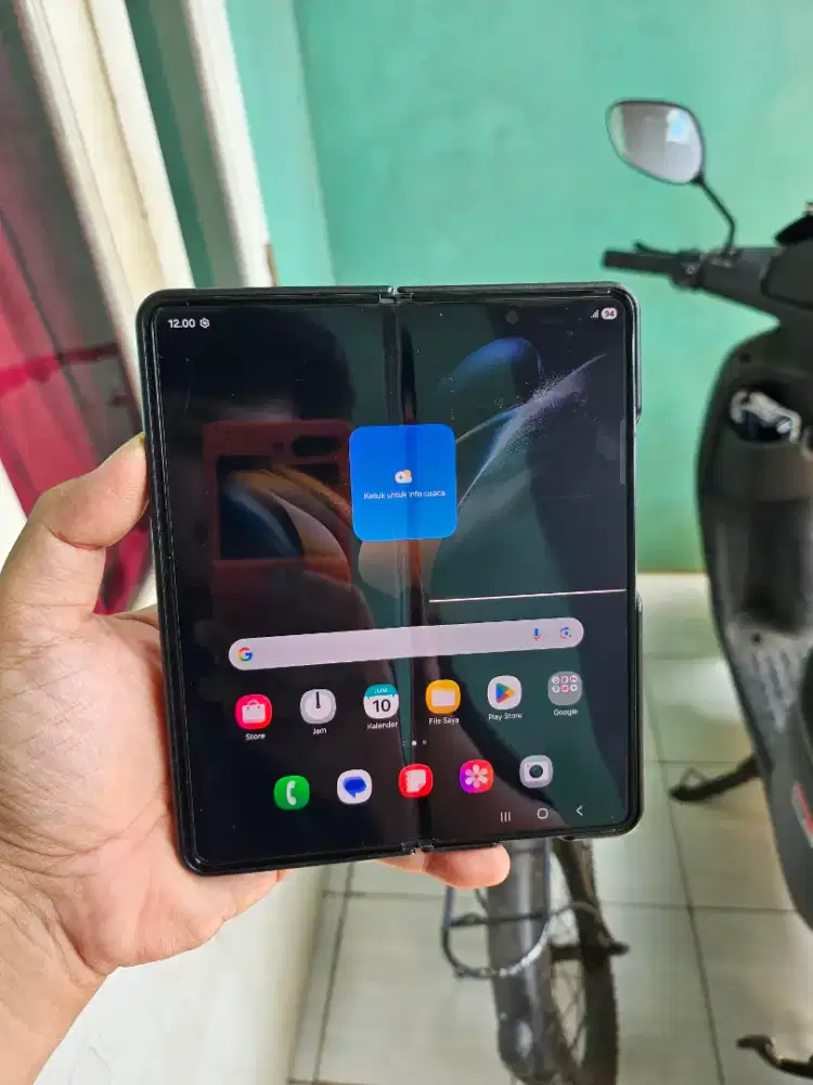 Samsung z fold 4 12/256 sein