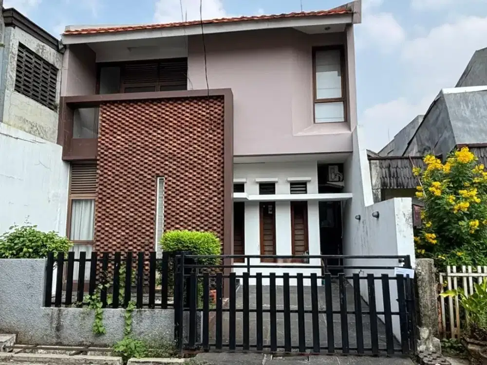 Rumah 2Lt di Perumahan Cipulir Permai Cipulir Kebayoran Lama