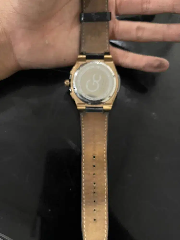 GC Guess Collection Y99016G3MF Chronograph Red Dial – Watch Only