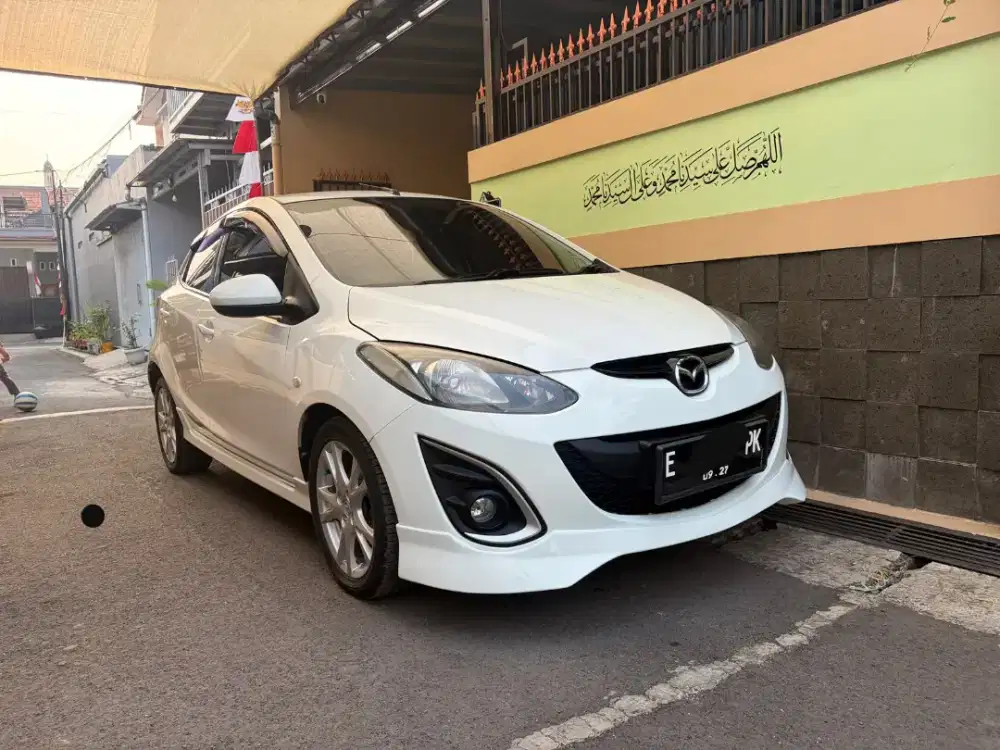 Mazda 2 R Sport At 2011