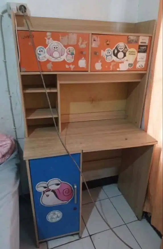 meja belajar anak