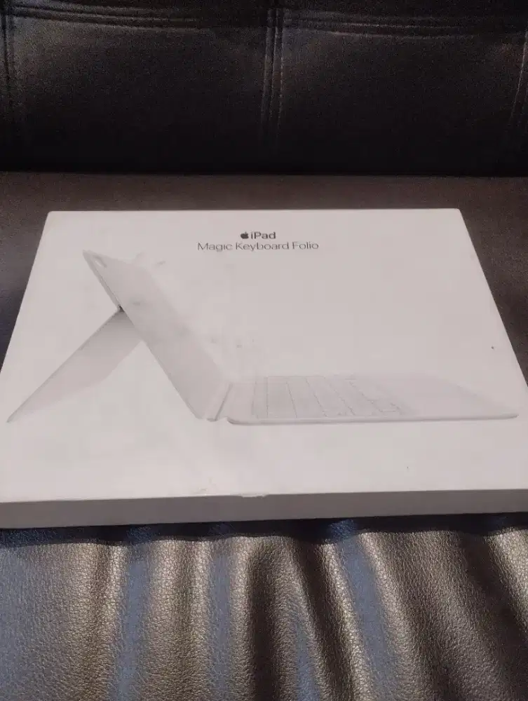 Apple Magic Keyboard Folio original, Lengkap Dus + iBox. Putih bersih.