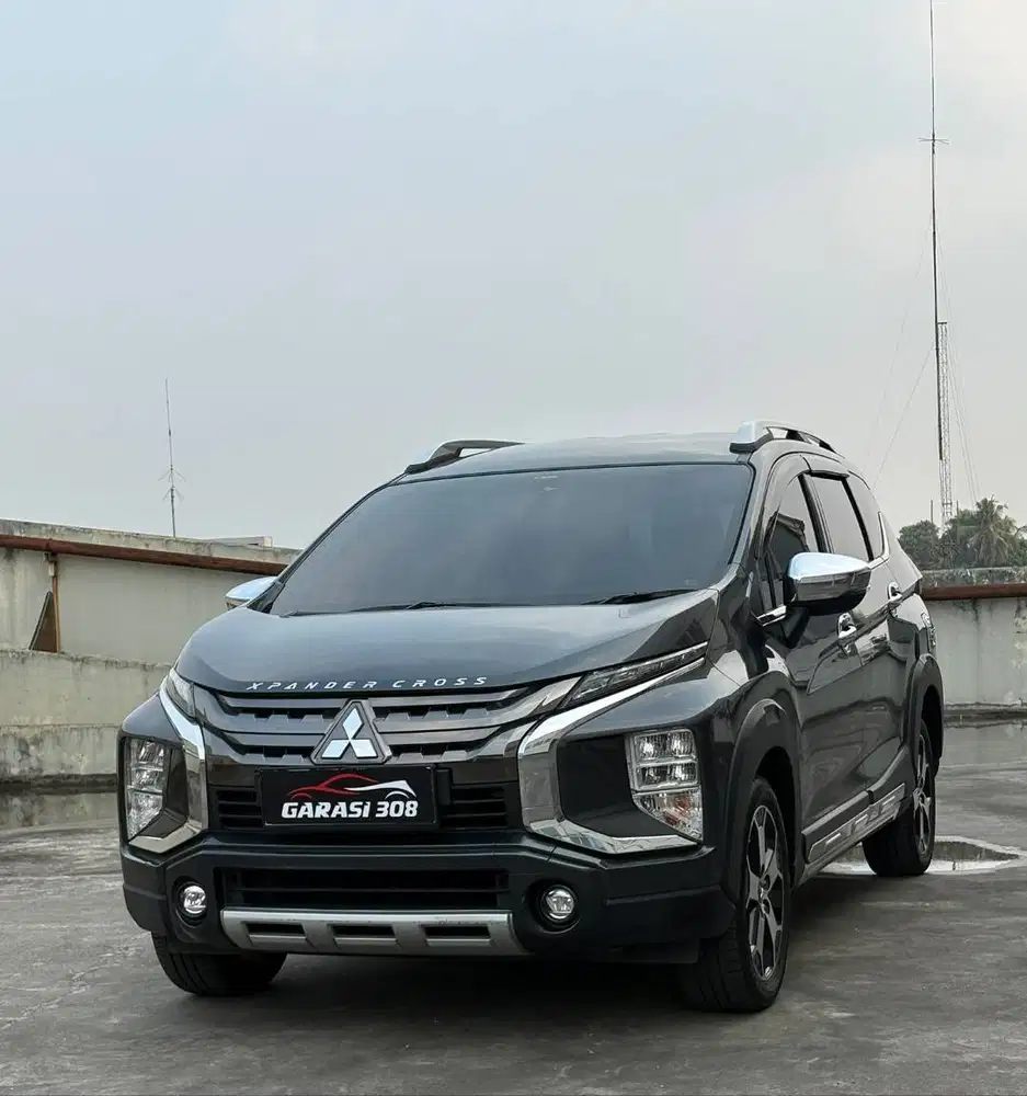 Mitsubishi Xpander Cross Plus AT 2019 Premium Package Abu abu km 61 rb