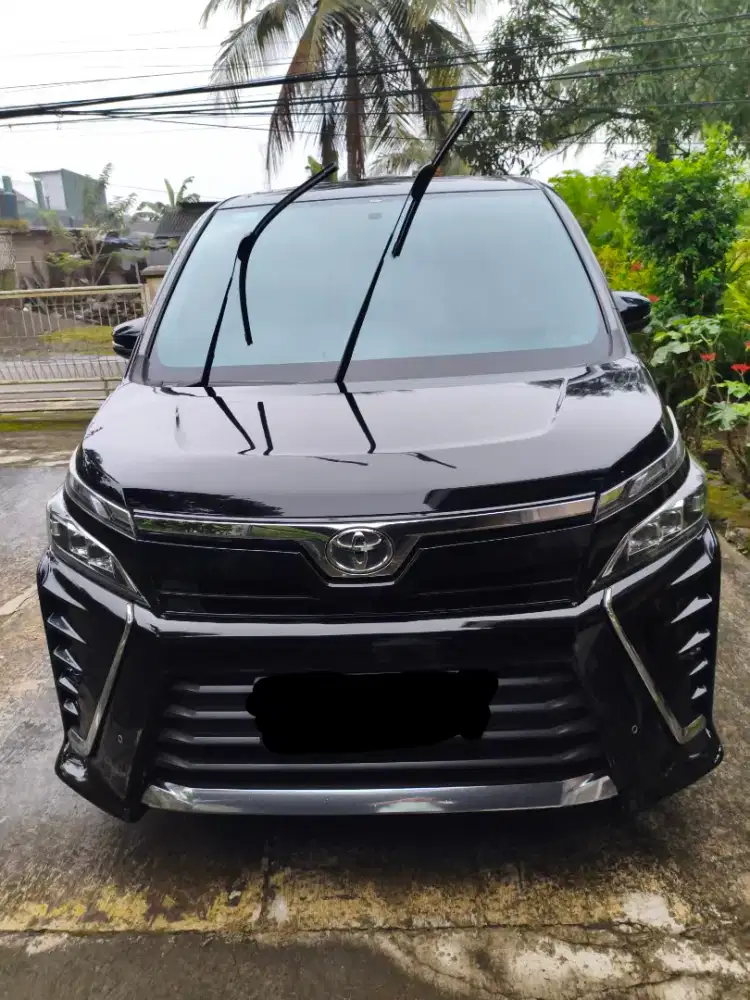 Toyota Voxy CBU 2018