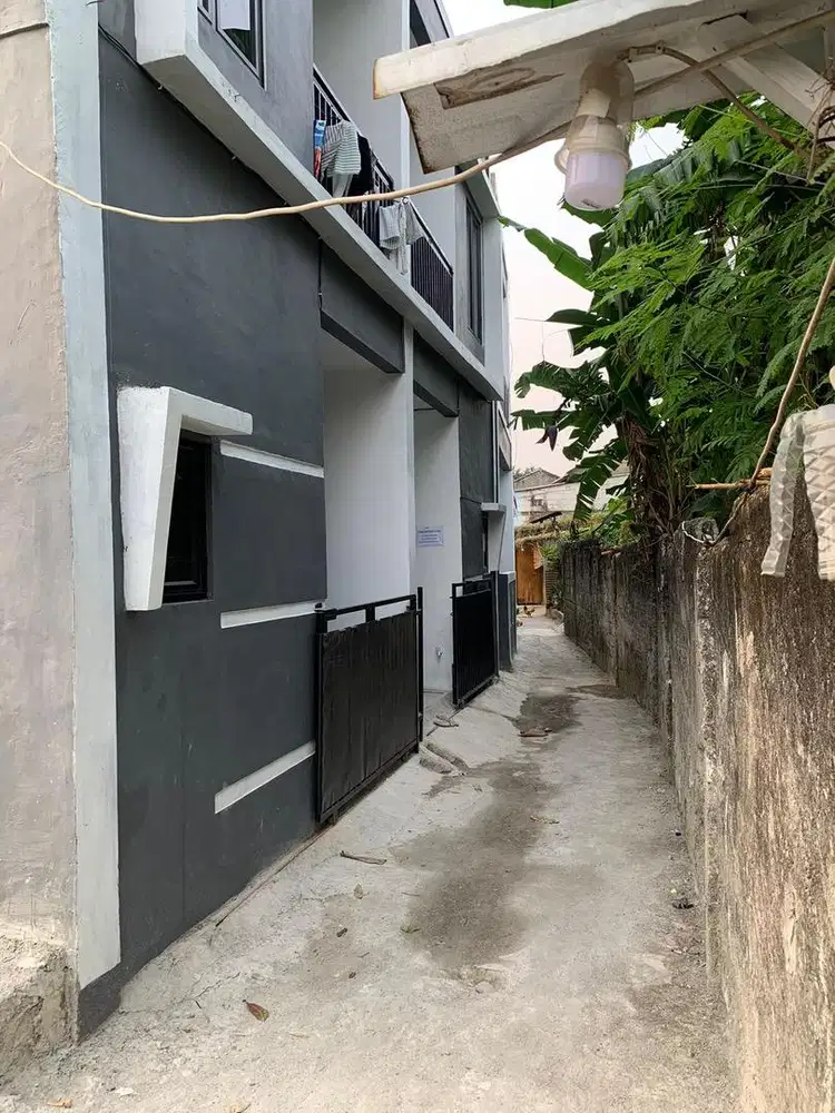 DISEWAKAN 1 RUMAH 2 LANTAI Di Joe Jagakarsa