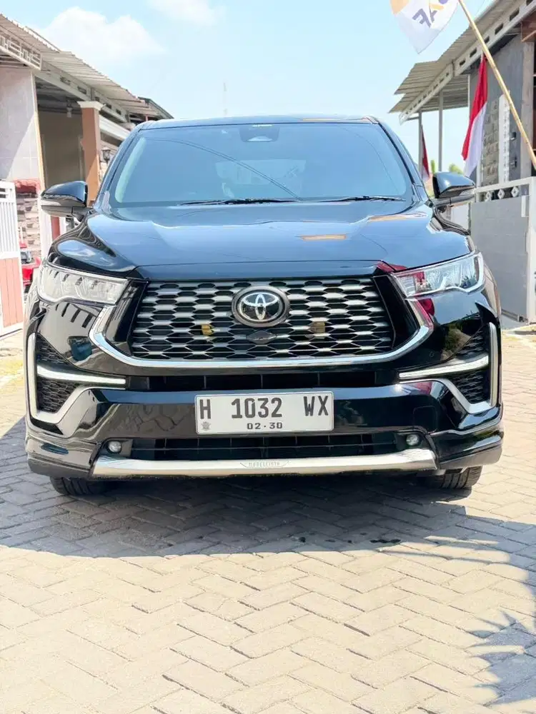 INNOVA ZENIX Q HYBRID 2025