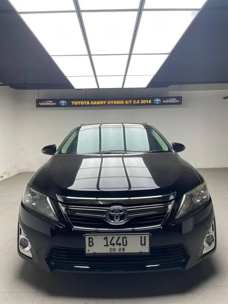 Toyota Camry Hybrid 2.5 AT 2014