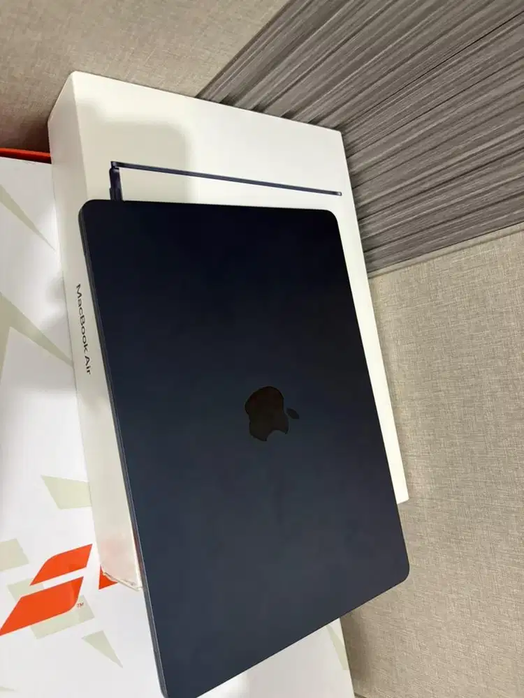 MACBOOK AIR 8/256 GB BLUE MIDNIGHT